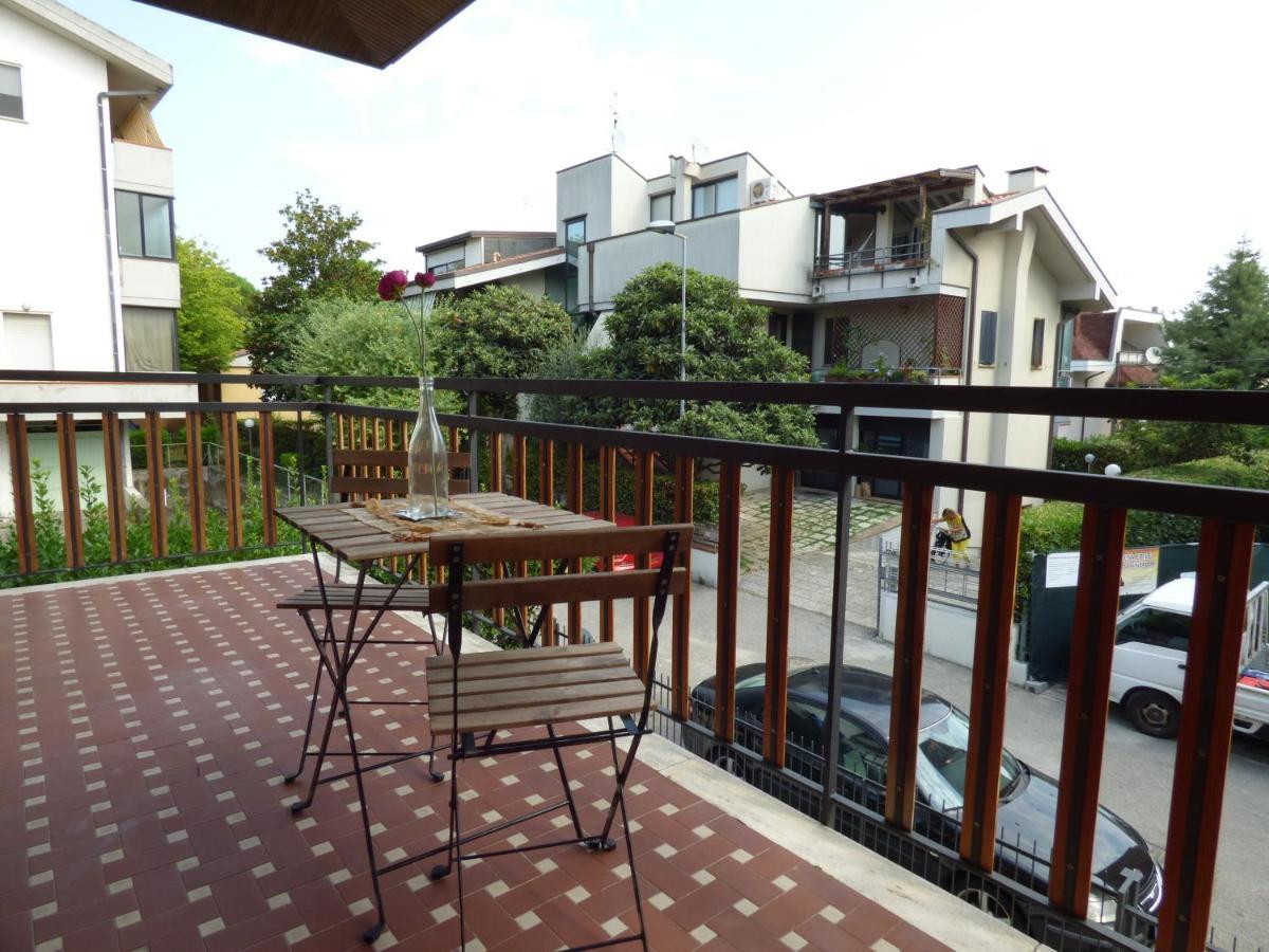 B&B Villa Montreux Rimini Extérieur photo
