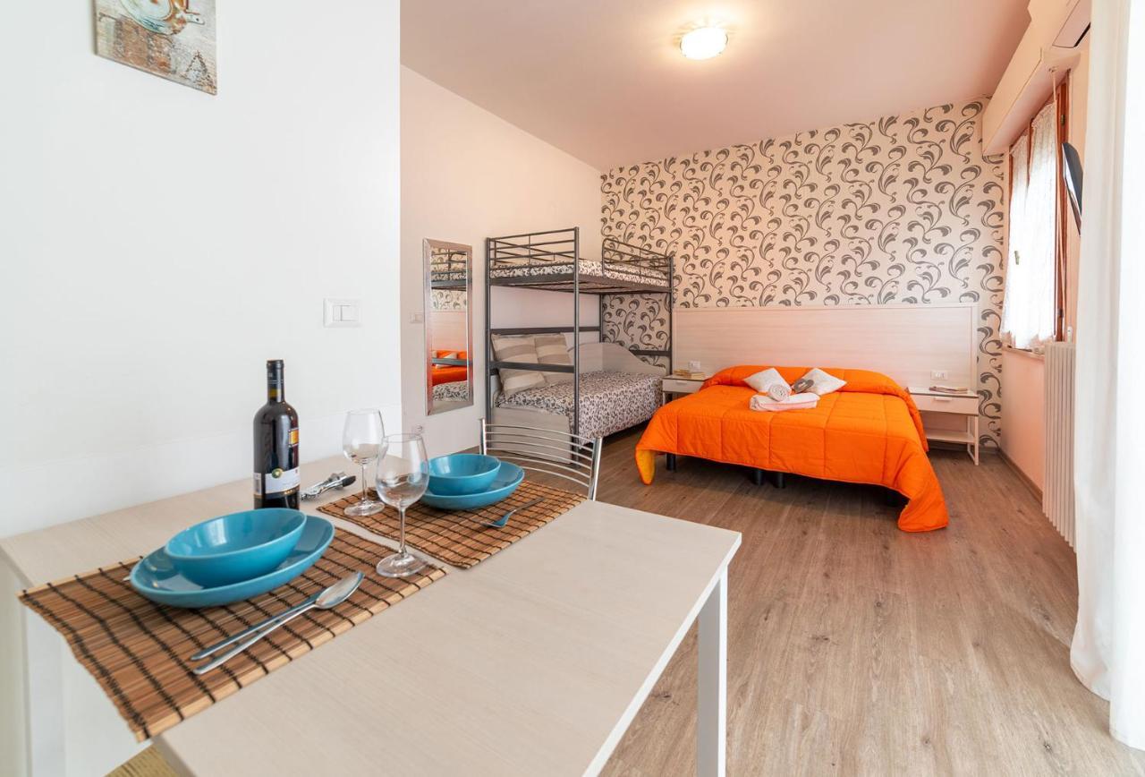 B&B Villa Montreux Rimini Extérieur photo
