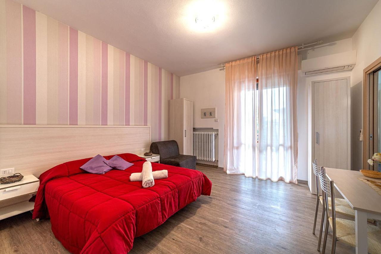B&B Villa Montreux Rimini Extérieur photo